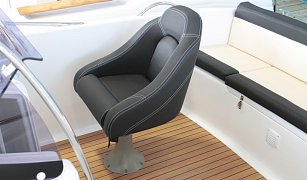 Člun motorový Mari 630 sundeck